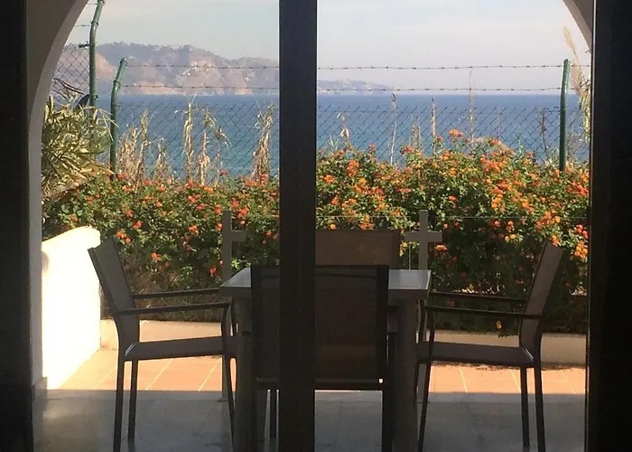 Fuentes De شقة